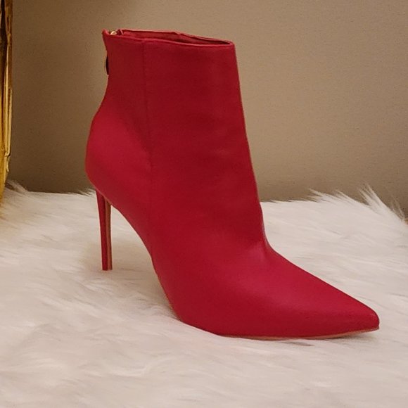 Elisabet Lang Red Stiletto Ankle Boots - Picture 2 of 9
